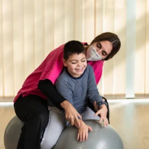 Terapia-com-células-do-sangue-do-cordão-umbilical-mostra-melhoria-em-crianças-com-Paralisia-Cerebral