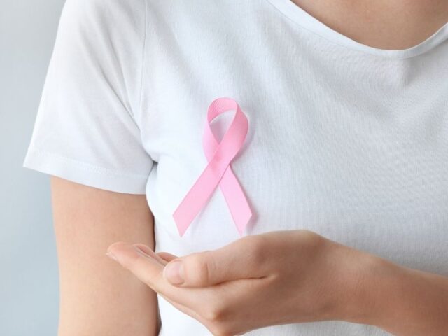 Novo estudo sobre o cancro da mama com células do cordão umbilical modificadas