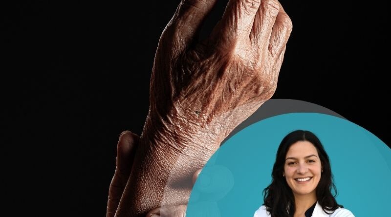 Terapia com células estaminais abre nova esperança no tratamento do Parkinson Japão torna-se pioneiro mundial na aprovação de abordagem regenerativa experimental O Japão tornou-se o primeiro país a aprovar, ainda que de forma condicionada, uma terapia baseada em células estaminais para o tratamento da doença de Parkinson. Embora seja ainda uma aprovação condicionada e só para o Japão, consiste num avanço considerado histórico e que reforça o papel crescente da medicina regenerativa no combate a doenças neurodegenerativas. A abordagem utiliza células estaminais pluripotentes induzidas (iPS), obtidas a partir de células adultas reprogramadas em laboratório até regressarem a um estado semelhante ao embrionário. A partir destas células, os investigadores conseguem produzir neurónios dopaminérgicos, que são posteriormente transplantados no cérebro dos doentes com o objetivo de substituir as células nervosas destruídas pela doença — responsáveis por sintomas como tremores, rigidez muscular e lentidão motora. A decisão das autoridades japonesas baseia-se em vários estudos, nomeadamente em resultados de um ensaio clínico publicado na revista Nature, que envolveu sete pacientes. O estudo indica que o procedimento é seguro, sem registo de efeitos adversos graves ou formação de tumores. Além disso, vários participantes apresentaram melhorias nos sintomas motores, associadas a um aumento da produção de dopamina em áreas cerebrais-chave. Uma investigação publicada na Cell Stem Cell analisou a resposta imunológica ao tratamento, sugerindo que a terapia pode ser administrada com regimes moderados de imunossupressão, sem sinais clínicos relevantes de rejeição. Apesar dos resultados promissores, os especialistas alertam que os dados ainda são preliminares, devido ao reduzido número de participantes e à ausência de um grupo de controlo, sublinhando a necessidade de estudos de maior dimensão para confirmar a eficácia e segurança a longo prazo. Em simultâneo, outras linhas de investigação em terapia celular estão a ganhar destaque, nomeadamente o uso de células estaminais mesenquimais derivadas do cordão umbilical. Uma revisão recente aponta vantagens como baixa imunogenicidade, elevada capacidade de proliferação e potencial regenerativo significativo. Estudos pré-clínicos indicam que estas células podem atuar através de múltiplos mecanismos, incluindo a diferenciação em células semelhantes a neurónios dopaminérgicos, a libertação de fatores neurotróficos e exossomas, bem como a redução do stress oxidativo e da morte celular. Estes efeitos têm sido associados a melhorias motoras e cognitivas em modelos experimentais da doença. Ainda assim, persistem desafios importantes, como a variabilidade entre dadores e a necessidade de padronização dos protocolos clínicos, sendo essenciais ensaios de larga escala para validação. No seu conjunto, estes avanços representam uma possível mudança de paradigma no tratamento do Parkinson, passando de terapias centradas no controlo de sintomas para abordagens com potencial de regeneração neuronal e modificação da progressão da doença.